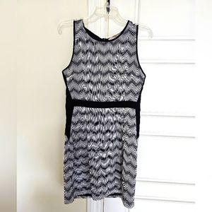 Forever 21 medium black and white sleeveless dress